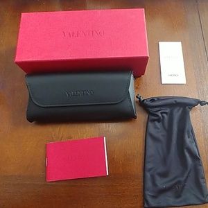 New valentino sunglass case